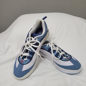 Bowling shoes